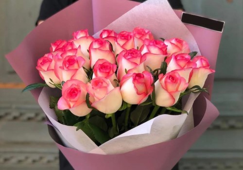 https://shp.aradbranding.com/خرید و فروش گل رز سفید لب صورتی با شرایط فوق العاده